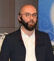 Doç. Dr. Berat AHİ