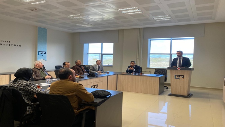 Lisansüstü Eğitim Enstitüsü Anabilim/Anasanat Dalı Toplantıları Üçüncü Gününde de Devam Ediyor